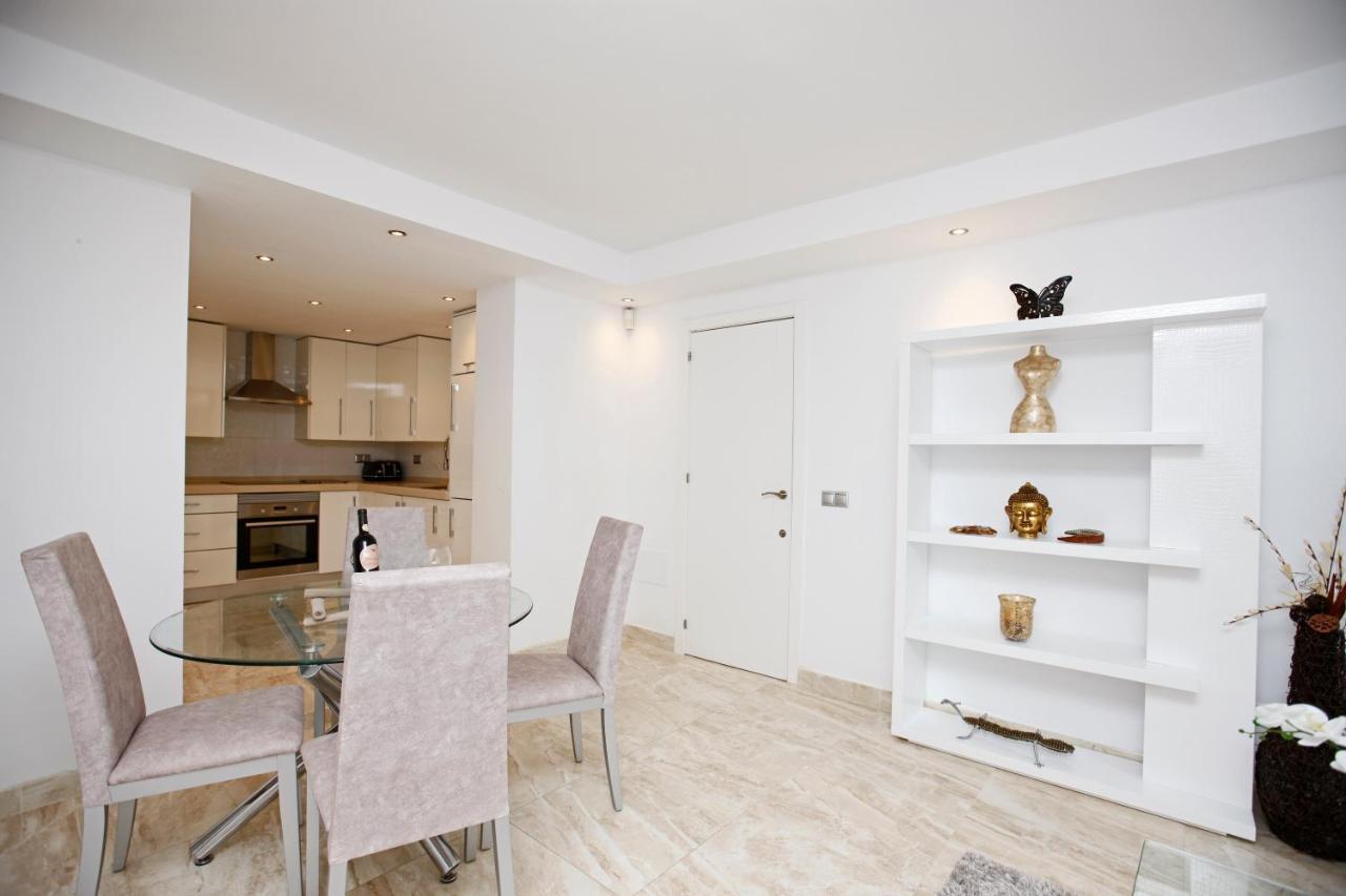 R02 Luxury In With Pool And Garden