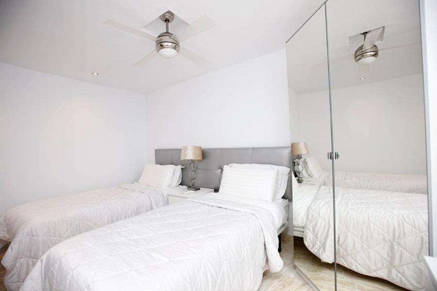 R02 Luxury In With Pool And Garden Appartement
